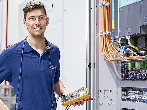 
				
						Energiemessung und<br> -beratung
					
			